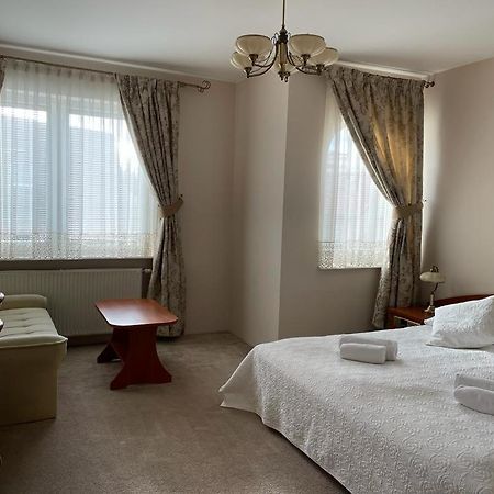 Hotel Alexandra Победиска Екстериор снимка