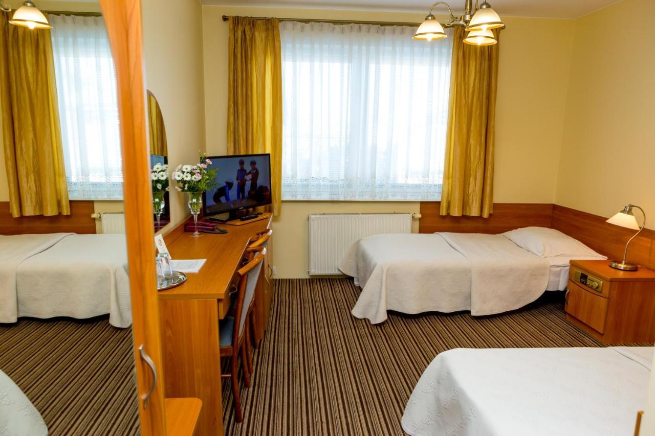 Hotel Alexandra Победиска Екстериор снимка