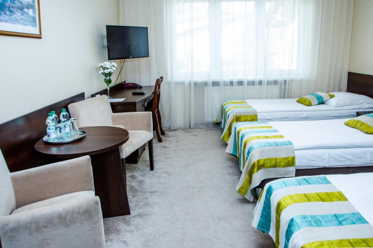 Hotel Alexandra Победиска Екстериор снимка